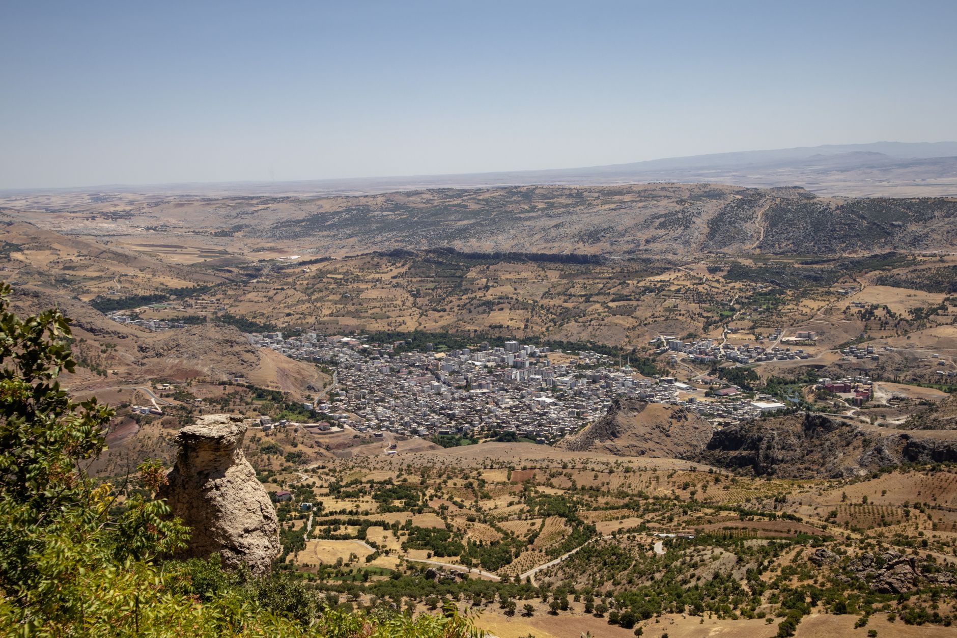A panoramic view of Diyarbakır's landscape showcasing the city and surrounding nature, highlighting healthcare growth.