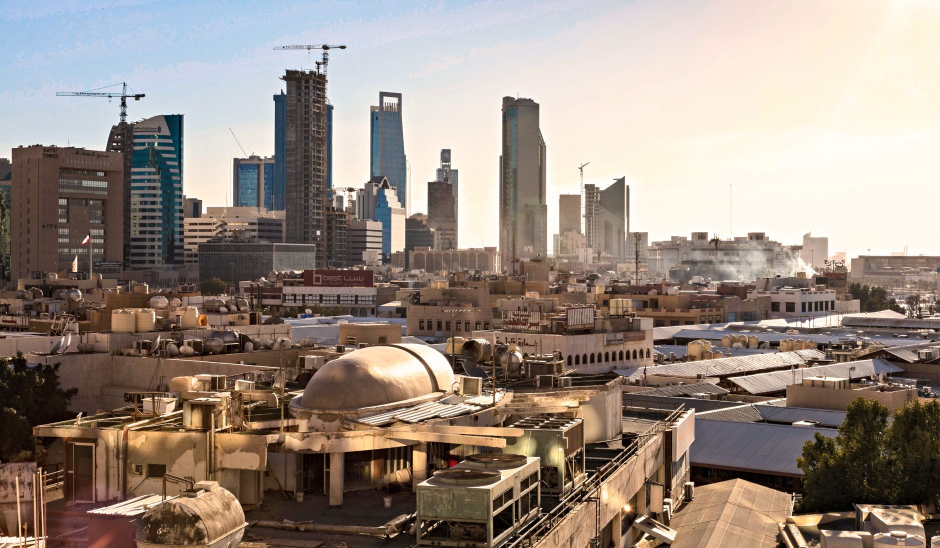 A panoramic view of Riyadh's skyline showcasing modern buildings and construction.